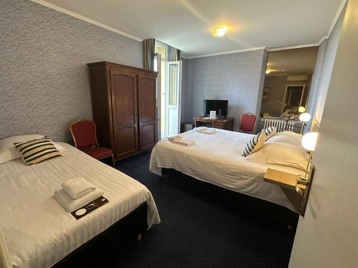 Logis Le Relais Imperial Hotell Saint-Vallier-de-Thiey Exteriör bild