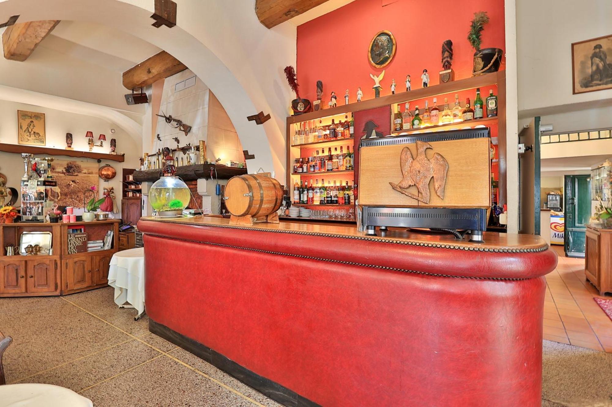 Logis Le Relais Imperial Hotell Saint-Vallier-de-Thiey Exteriör bild