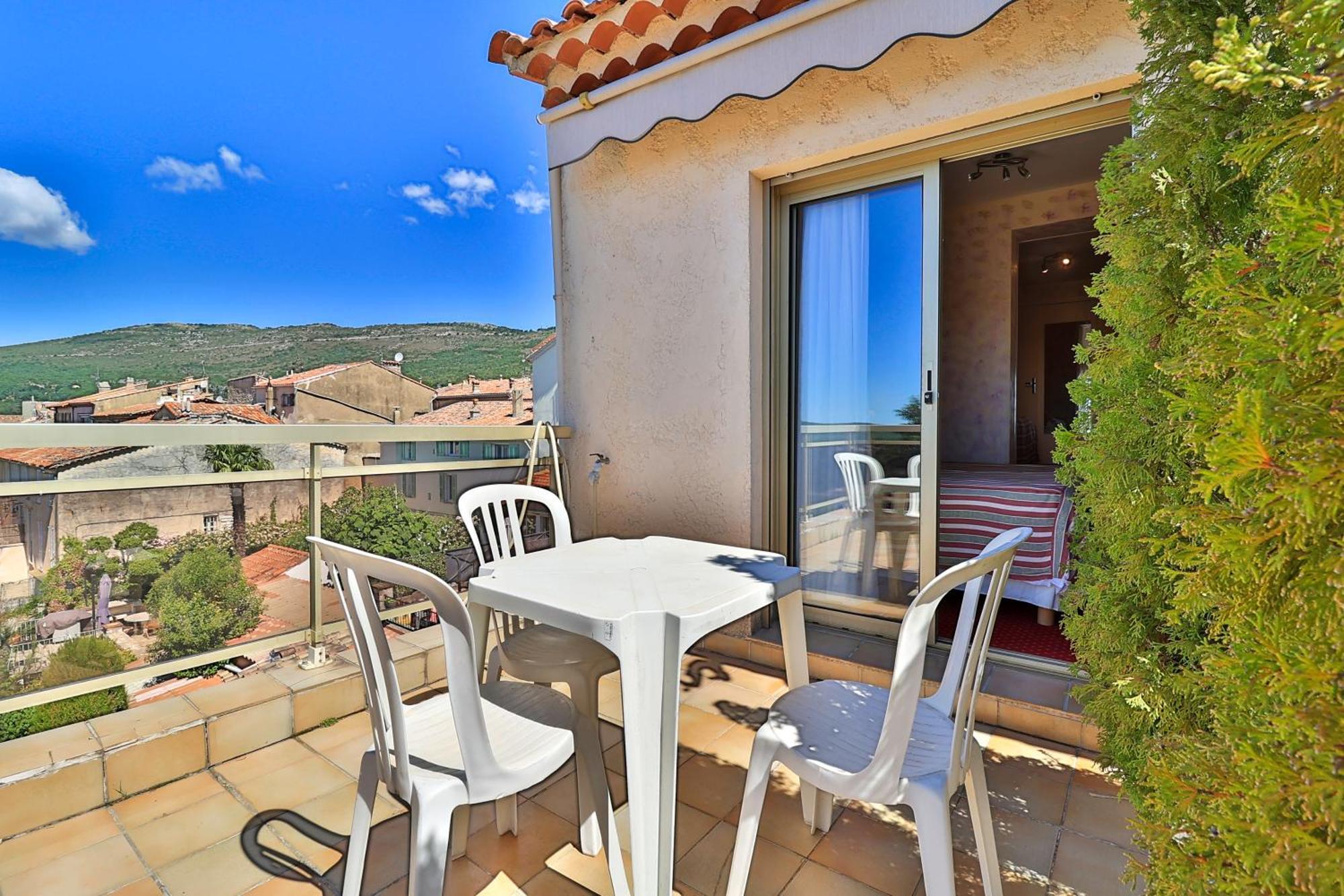 Logis Le Relais Imperial Hotell Saint-Vallier-de-Thiey Exteriör bild