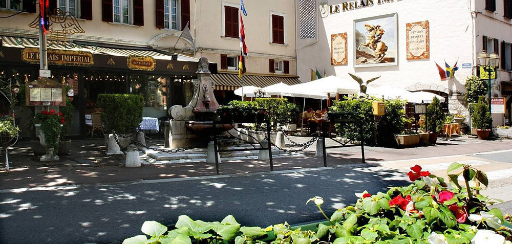 Logis Le Relais Imperial Hotell Saint-Vallier-de-Thiey Exteriör bild