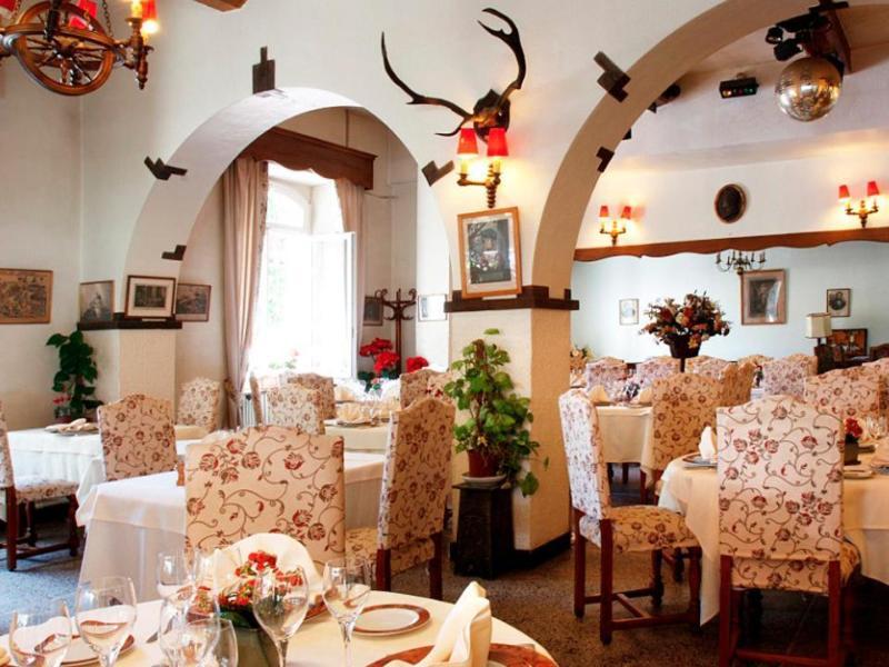 Logis Le Relais Imperial Hotell Saint-Vallier-de-Thiey Exteriör bild