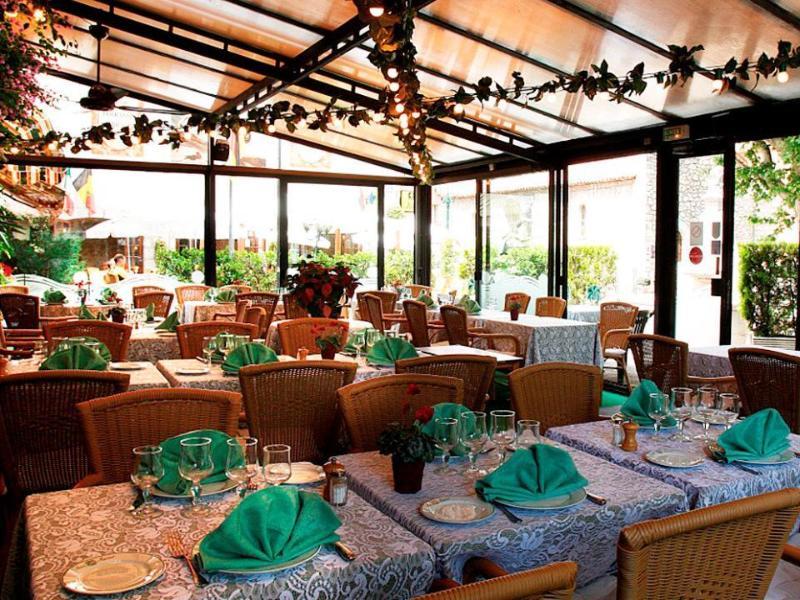 Logis Le Relais Imperial Hotell Saint-Vallier-de-Thiey Exteriör bild
