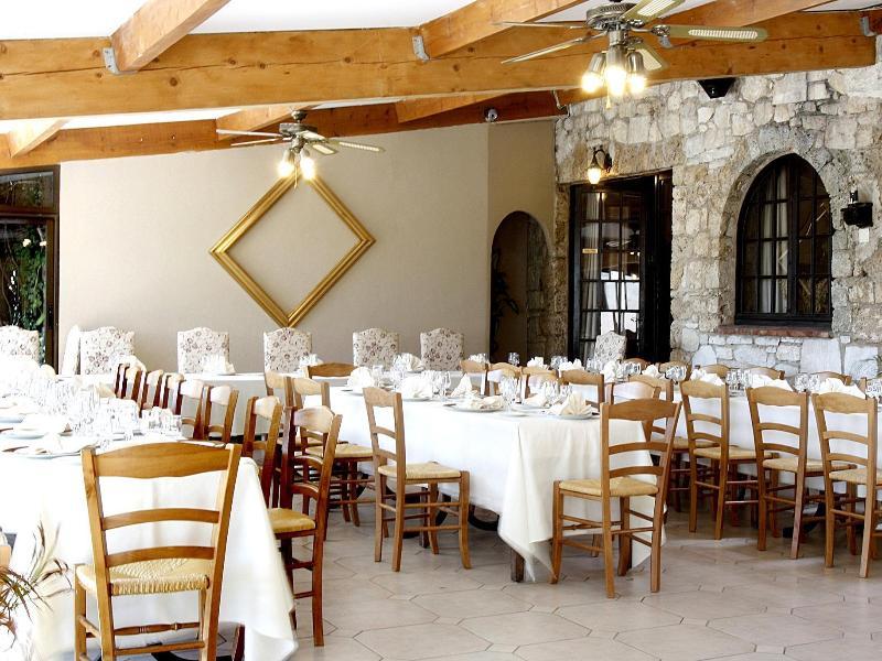 Logis Le Relais Imperial Hotell Saint-Vallier-de-Thiey Exteriör bild